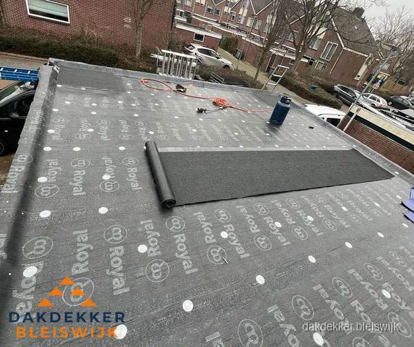 Dakrenovatie plat dak met bitumen dakbedekking in Bleiswijk Dakrenovatie plat dak met bitumen dakbedekking in Bleiswijk